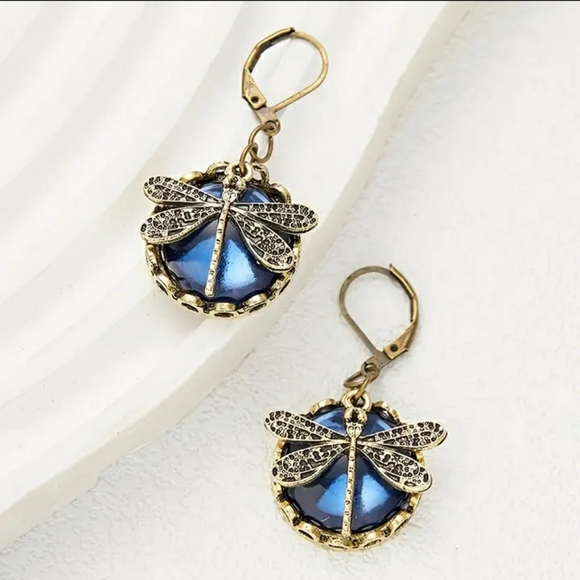 Dragonfly Blue Crystal Drop Down Earnings NWT - Picture 2 of 4